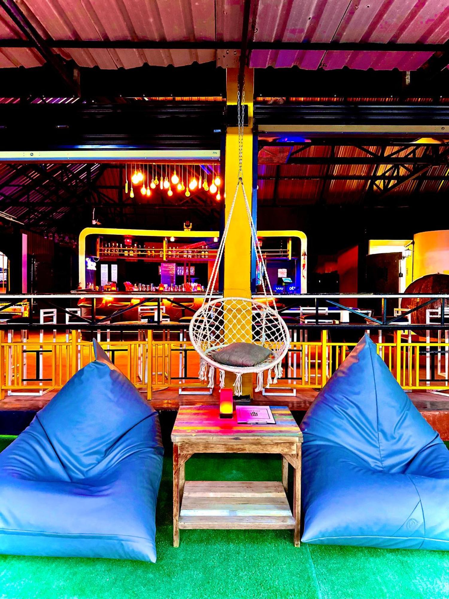Mbar Hostel Хаад Рин Экстерьер фото